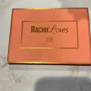 pixi rachh loves highlighter palette